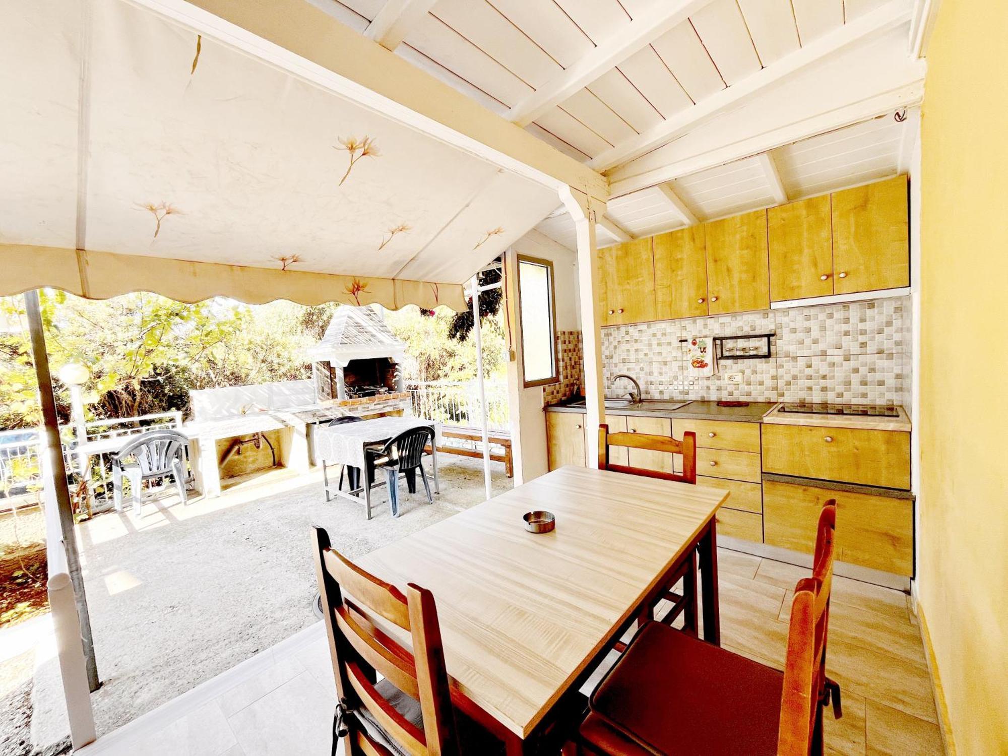 Garden Rooms Химара Экстерьер фото