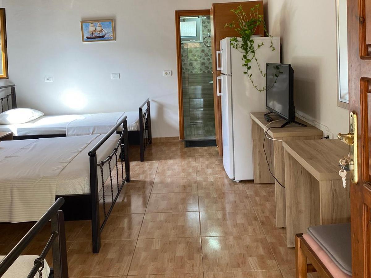 Garden Rooms Химара Экстерьер фото